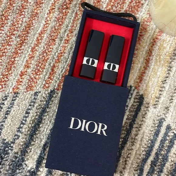 Dior Lipstick Duo in Red and Cream - Picture 4 of 7
